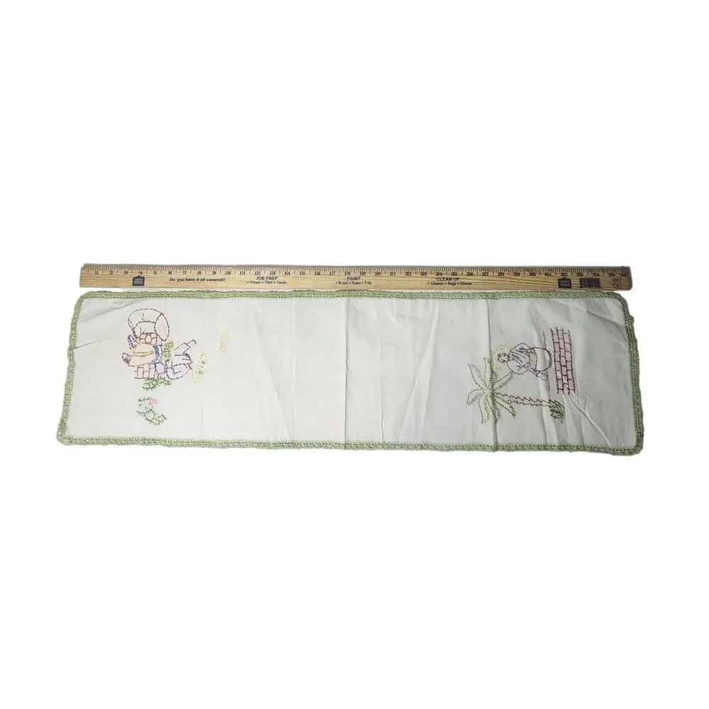 VTG 1960's TABLE RUNNER COTTAGE 36